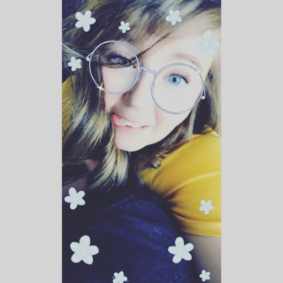 Meet your Posher, Erin - Picture 1 of 1